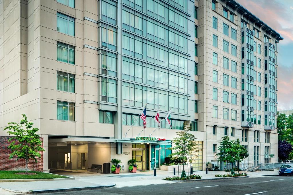 Courtyard by Marriott Washington D.C./Foggy Bottom Main image 1